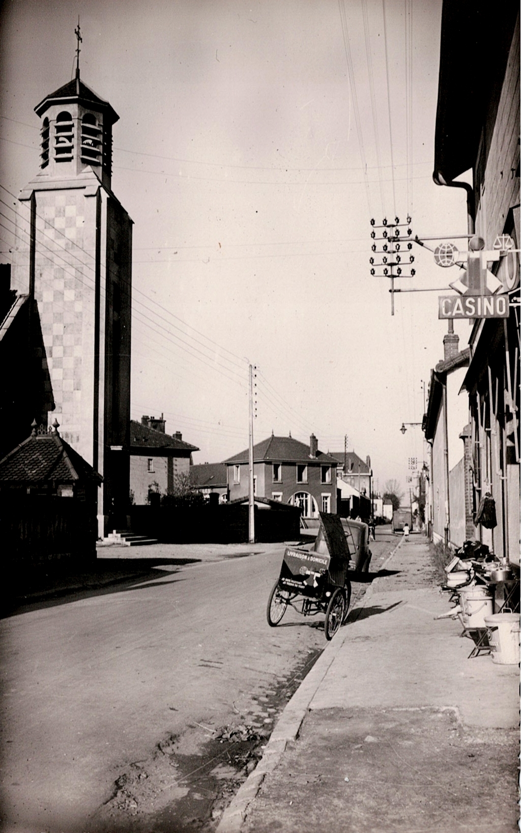 Église du Sacré-Cœur, rue de la verrerie, Châlon-sur-Saône, années 1950. © Collection privée Arnaud Balandras.